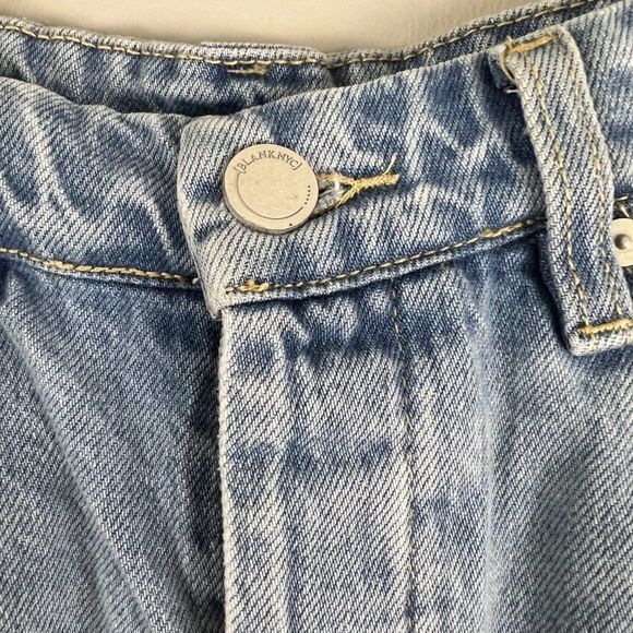 NWT BLANKNYC Barrow High Waist‎ Cutoff Denim Shorts in Read My Lips (30) - Picture 3 of 9